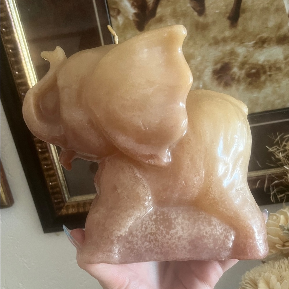 Elephant Shaped Candle - Picture 4 of 5